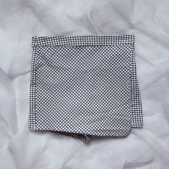 Regina Mini Skort - Picture 2 of 5